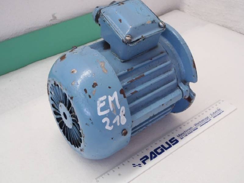 Drehstromservomotor BALKANCAR, ZAE K 1306 - 6A ( K1306-6A ) Wellendurchmesser: Ø 12 mm  Bilder auf Industry-Pilot